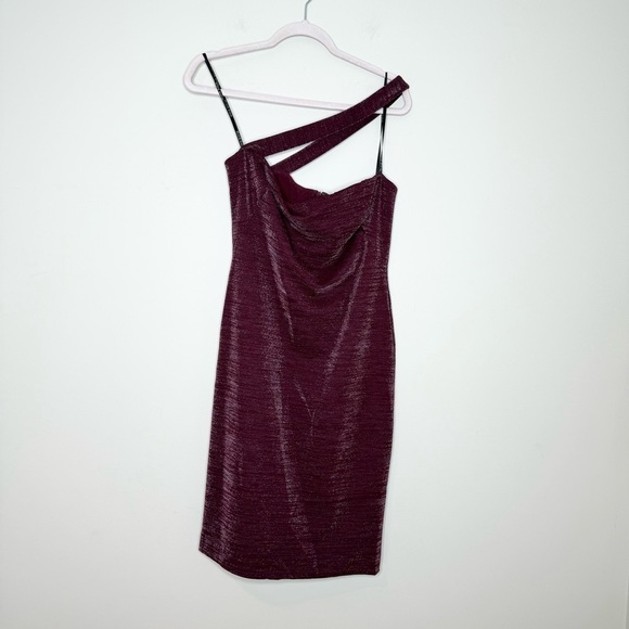 NWT BLACK HALO Vintea Metallic One Shoulder Crimson Mini Dress - Picture 2 of 7